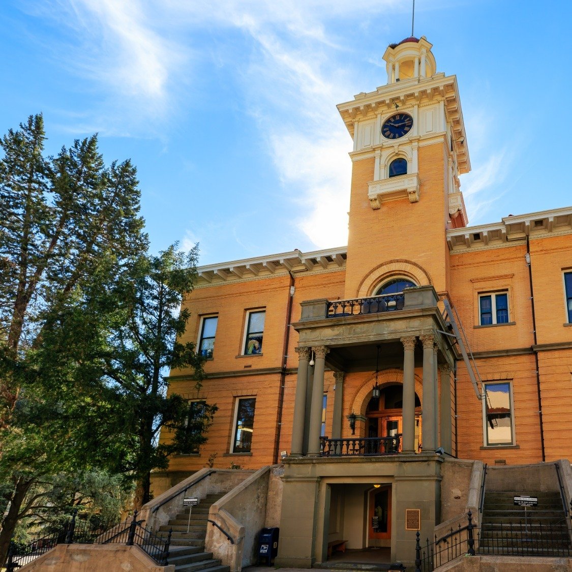 tuolumne-county-courthouse